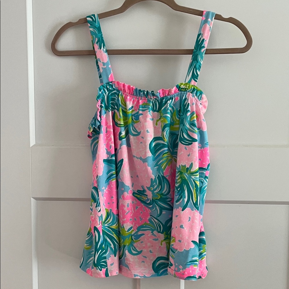 Lilly Pulitzer wide strap tank with ruffle detail. Sz S